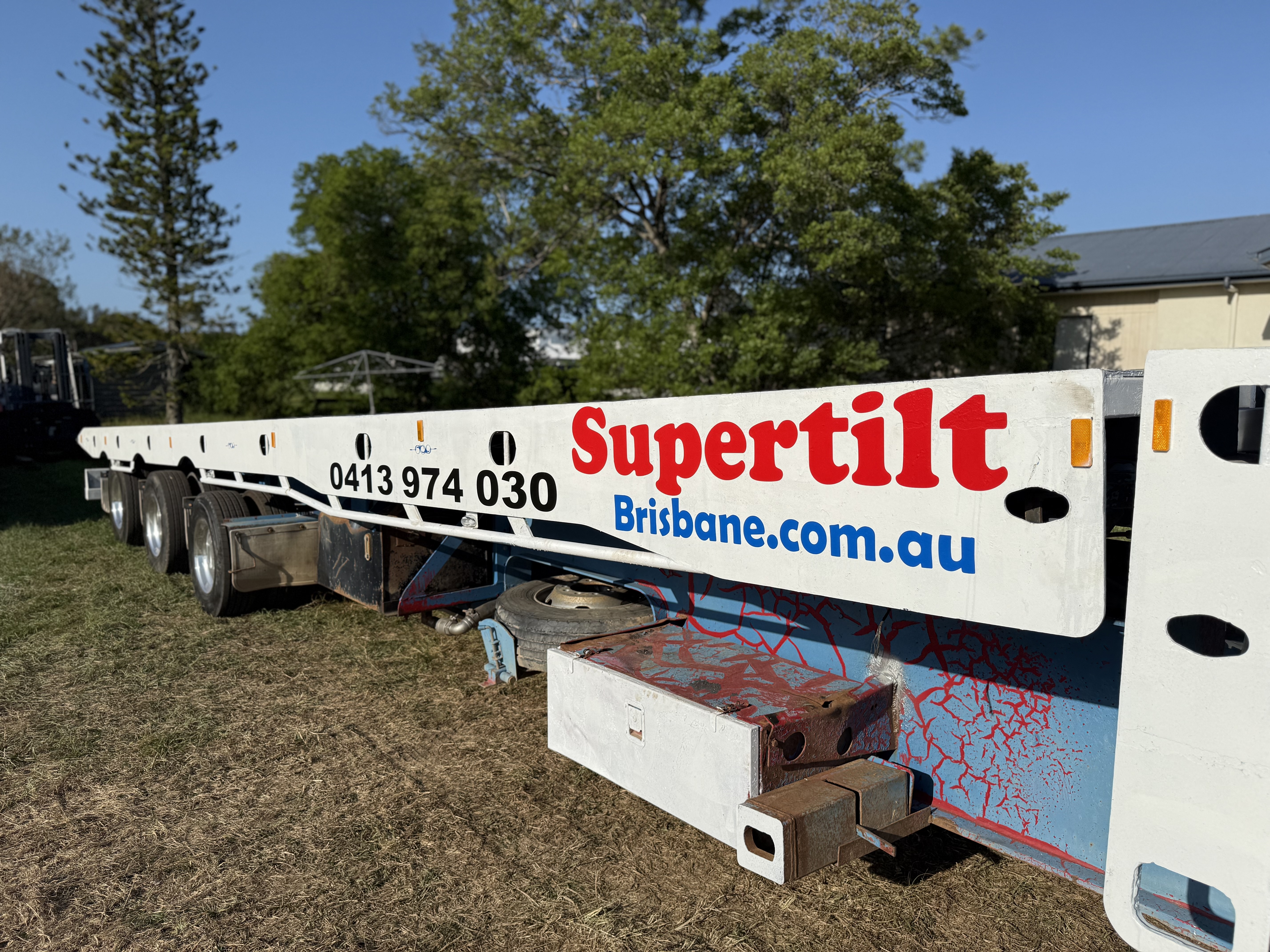 Supertilt Brisbane tilt tray truck