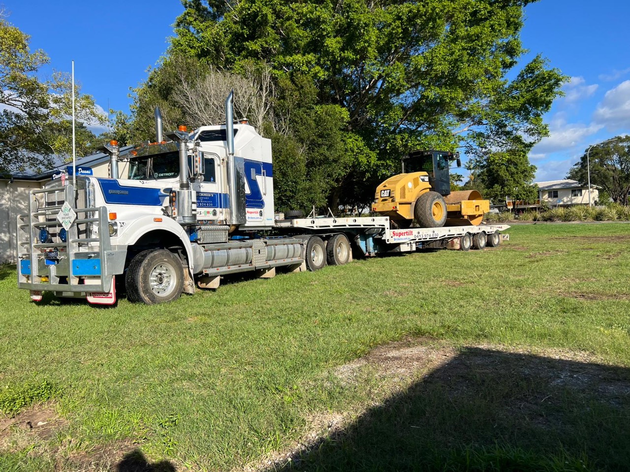 Machinery & Plant Transport in Brisbane — Supertilt Brisbane